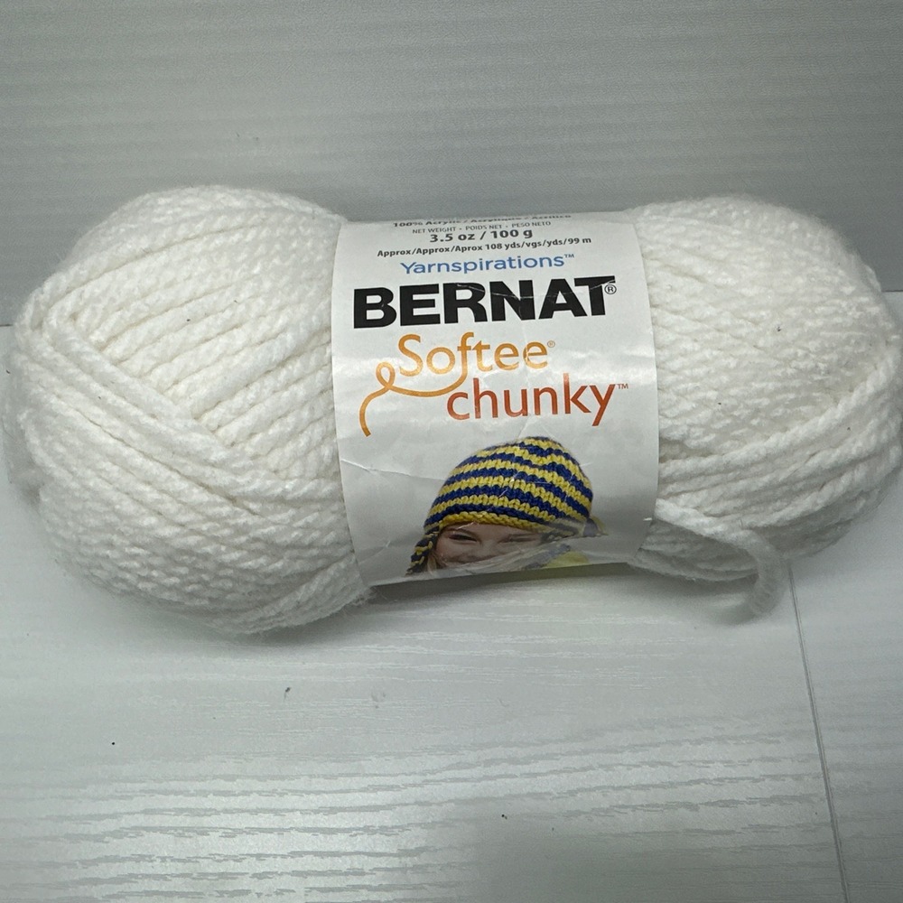BERNAT SOFTEE CHUNKY YARN (3.5OZ), WHITE 161138. Super Bulky 6 Approx. 108 Yards
